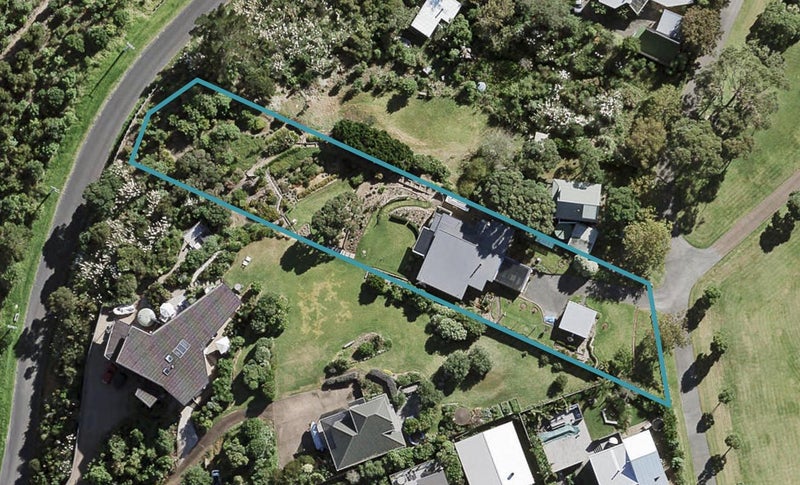 80A Hauraki Road, Oneroa, Waiheke Island - Carousel 1
