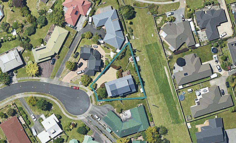 11 Gareth Place, Lynmore, Rotorua - Carousel 1