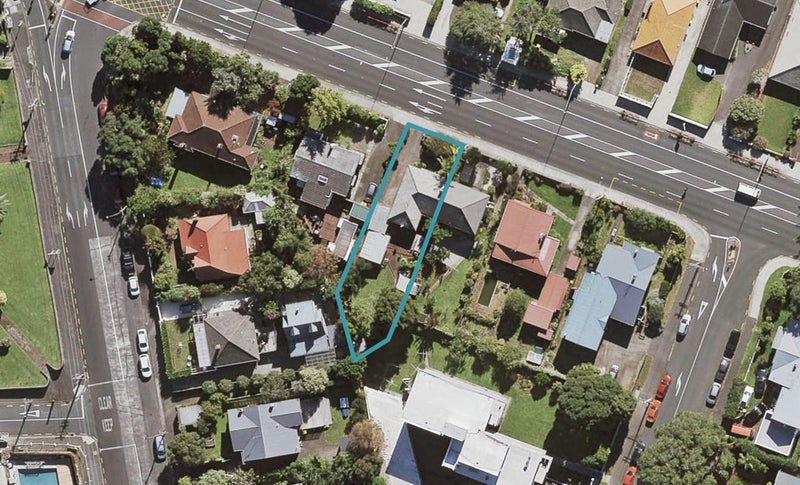 32 Onewa Road, Northcote Point, Auckland - Carousel 1