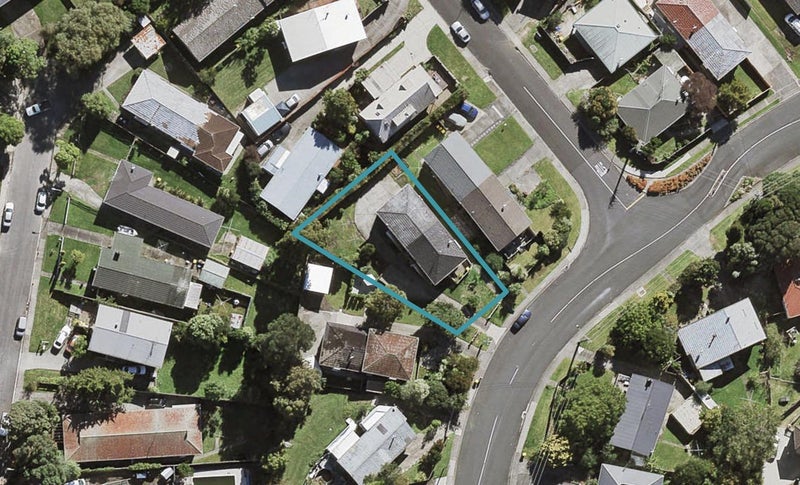 1/12 Ellice Road, Tōtara Vale, Auckland - Carousel 1
