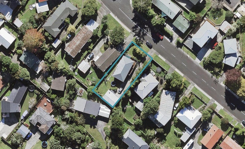 11 Addison Drive, Glendene, Auckland - Carousel 1