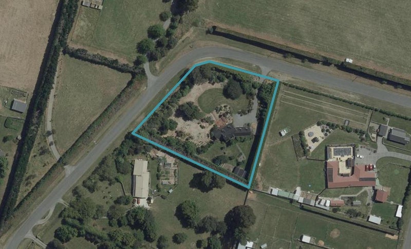 99 Johnson Road, Christchurch - Carousel 1