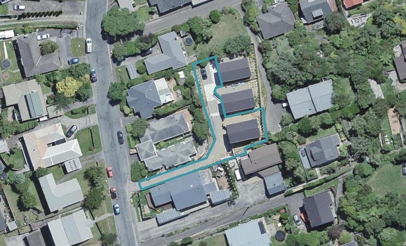 104A Parkvale Road, Karori, Wellington - Carousel 1