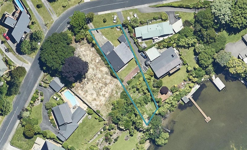 153 Kawaha Point Road, Kawaha Point, Rotorua - Carousel 1