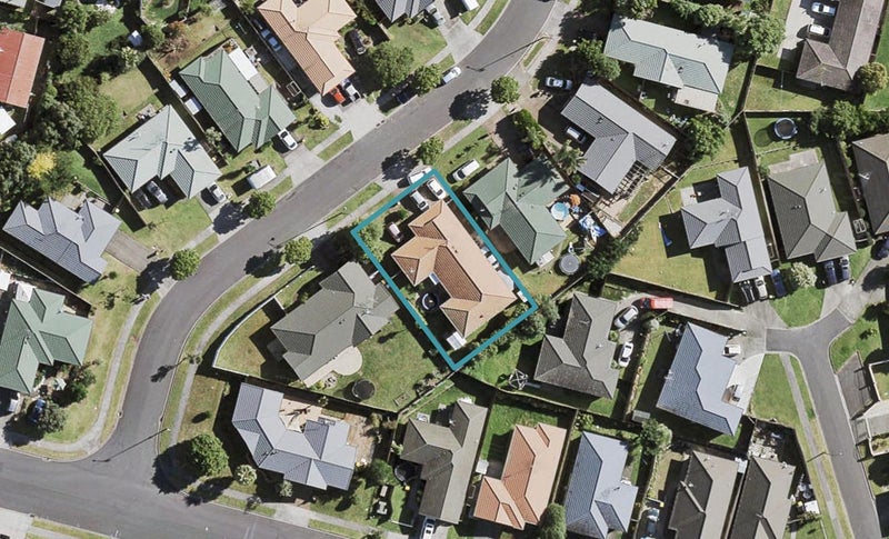 5 Kaimoana Street, Weymouth, Auckland - Carousel 1
