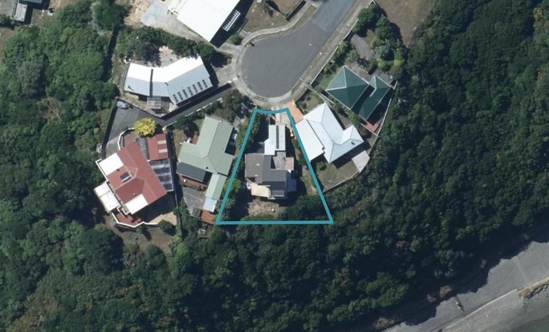 32 Inlet View, Titahi Bay, Porirua - Carousel 1