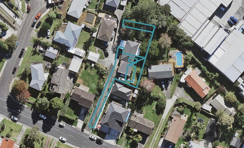 84E Weldene Avenue, Glenfield, Auckland - Carousel 1