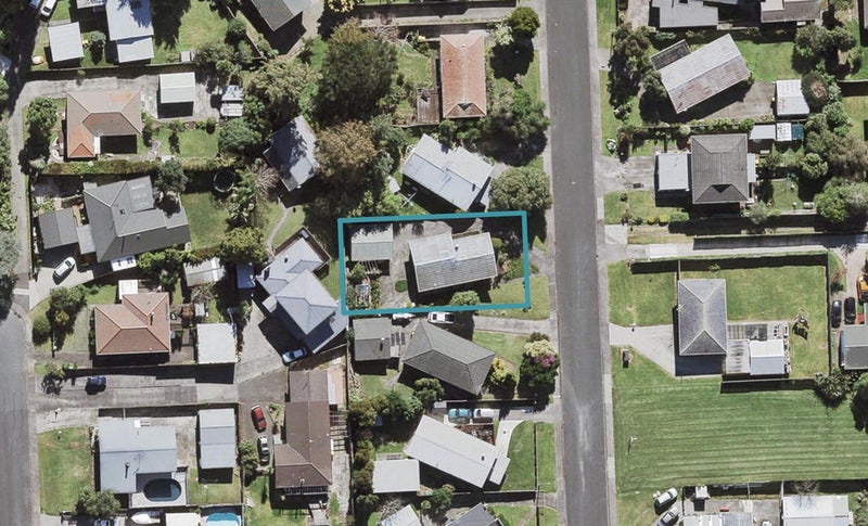 17 Glynnbrooke Street, Te Atatu South, Auckland - Carousel 1