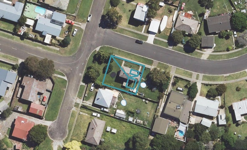 16 Endeavour Street, Te Hapara, Gisborne - Carousel 1