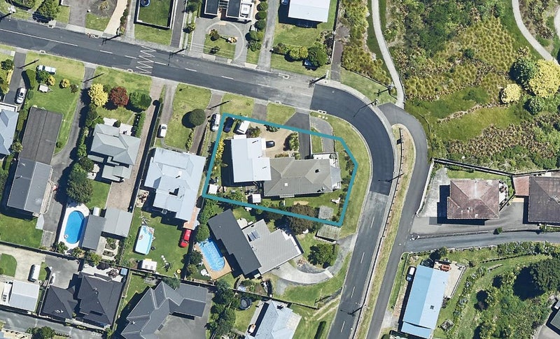 53 Hinewa Road, Otumoetai, Tauranga - Carousel 1