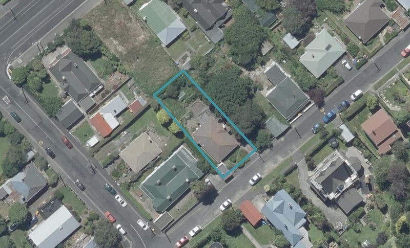 15 Rhodes Terrace, North East Valley, Dunedin - Carousel 1