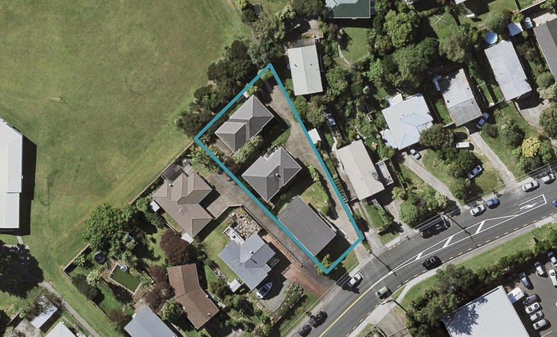 1/190 Sunnynook Road, Tōtara Vale, Auckland - Carousel 1