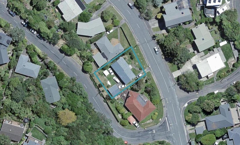 136 Campbell Street, Karori, Wellington - Carousel 1