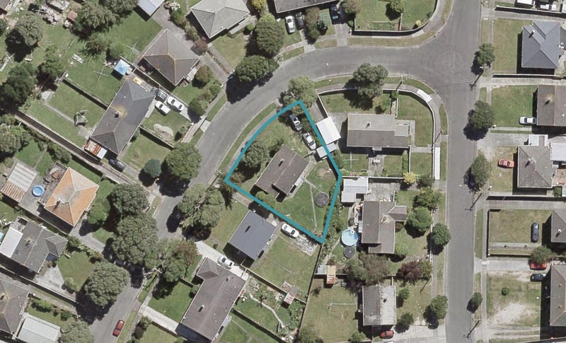 22 Lockwood Crescent, Taita, Lower Hutt - Carousel 1