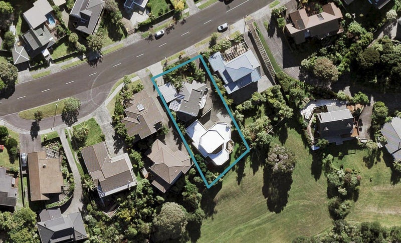 1/155 West Harbour Drive, West Harbour, Auckland - Carousel 1