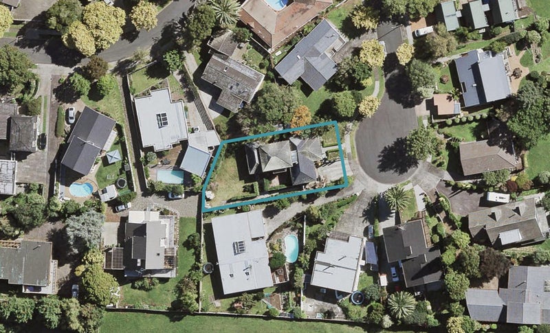 5 Alderton Place, Opaheke, Papakura - Carousel 1