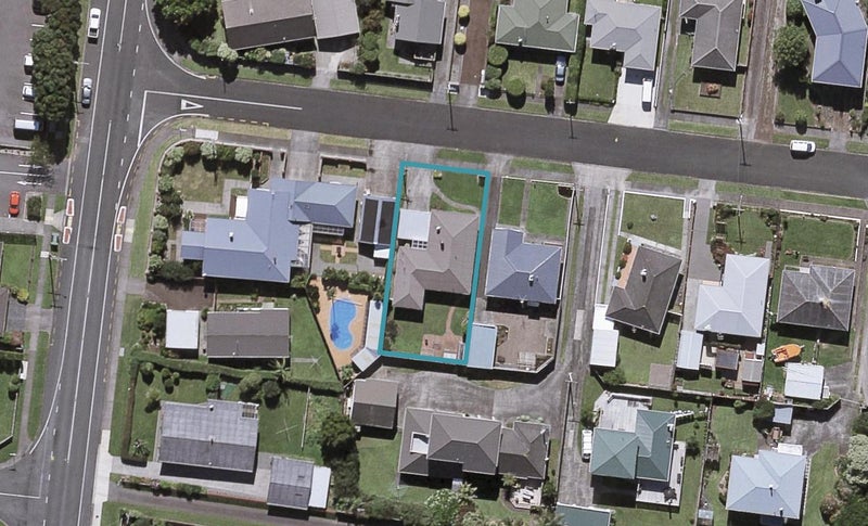 6 Trafalgar Street, Westown, New Plymouth - Carousel 1