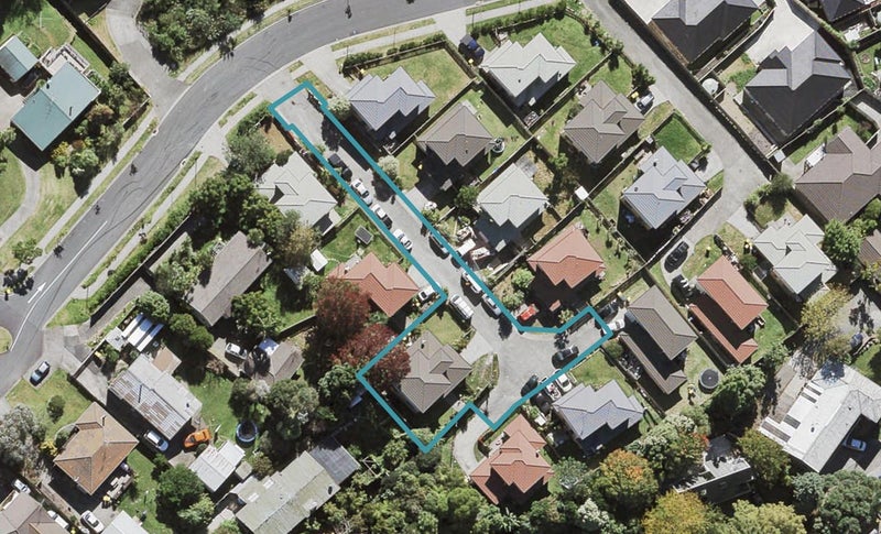 17 Sari Place, Massey, Auckland - Carousel 1