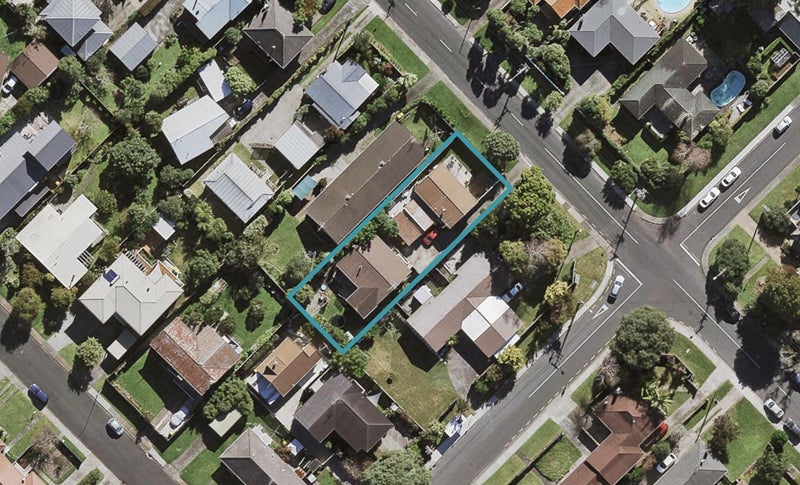 2/36 Hillcrest Avenue, Hillcrest, Auckland - Carousel 1