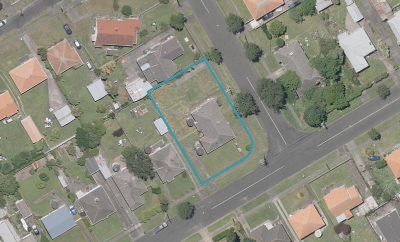 34 Millward Street, Whanganui East, Whanganui - Carousel 1