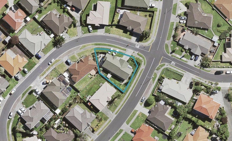 2 Jeffery Reeve Crescent, Ranui, Auckland - Carousel 1