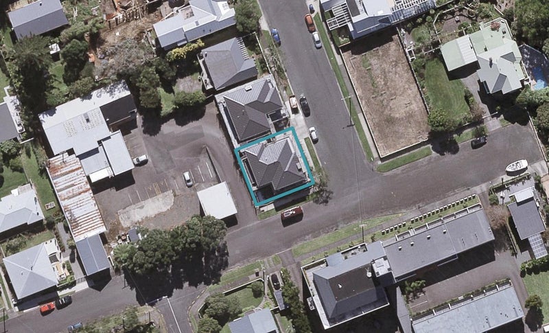 14 Autere Street, Strandon, New Plymouth - Carousel 1