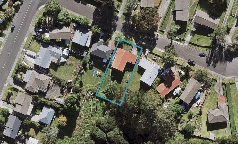 6 Hanui Place, Massey, Auckland - Carousel 1