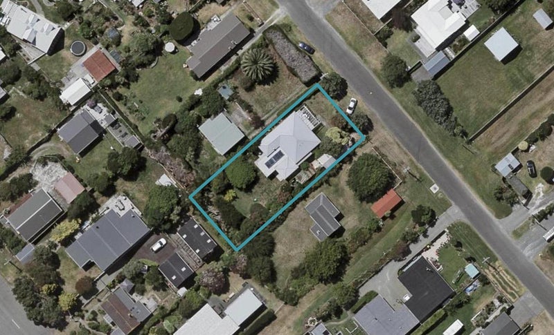 20 Hemara Street, Waikanae Beach, Waikanae - Carousel 1