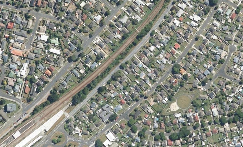 2/356 Cambridge Terrace, Naenae, Lower Hutt - Carousel 1
