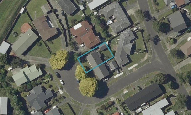 14 Tabak Crescent, Takaro, Palmerston North - Carousel 1