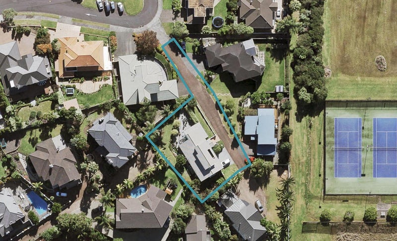 11 Belvedere Court, West Harbour, Auckland - Carousel 1