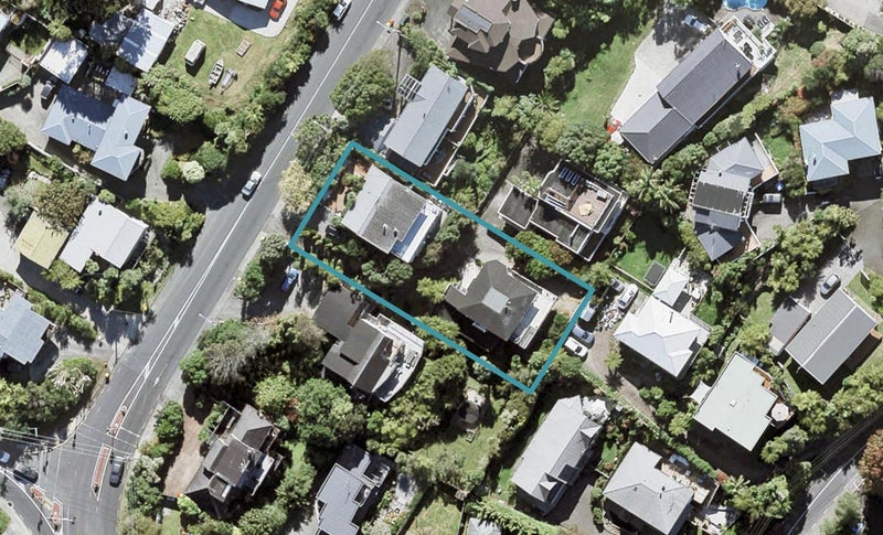 2/835 Beach Road, Browns Bay, Auckland - Carousel 1