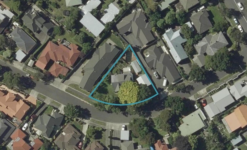 6 Montgomery Terrace, Hokowhitu, Palmerston North - Carousel 1