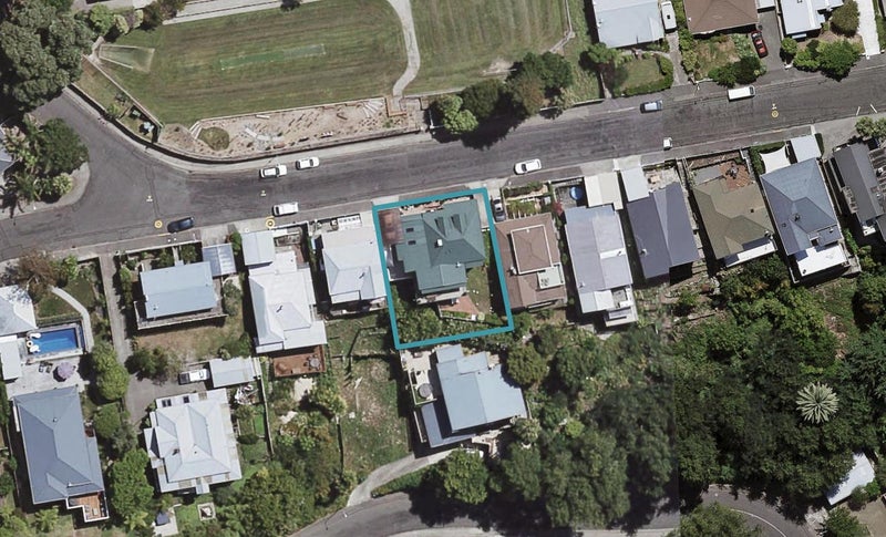 28 Colenso Avenue, Hospital Hill, Napier - Carousel 1