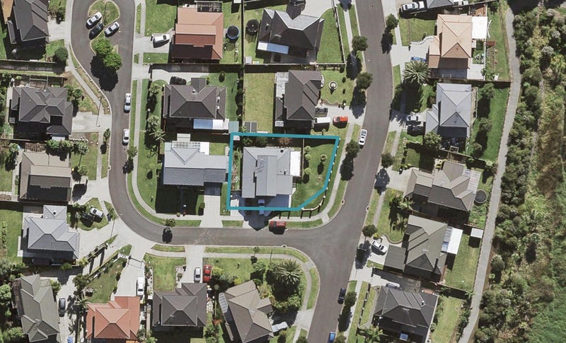 1 Waterbury Place, Mangere, Auckland - Carousel 1