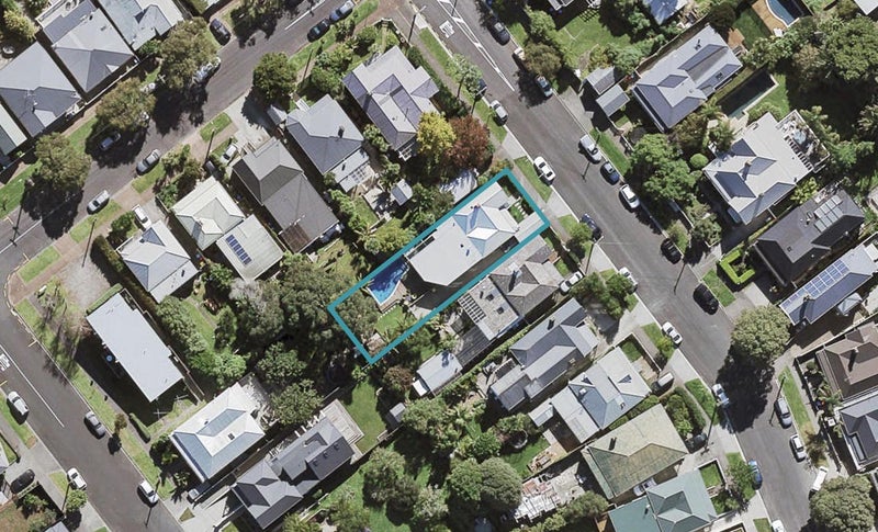 18 Elgin Street, Grey Lynn, Auckland - Carousel 1
