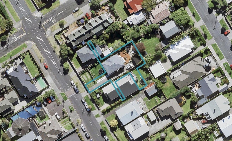 7/17 Huia Road, Point Chevalier, Auckland - Carousel 1
