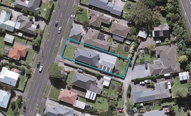 253 Coronation Avenue, Welbourn, New Plymouth - Carousel 1
