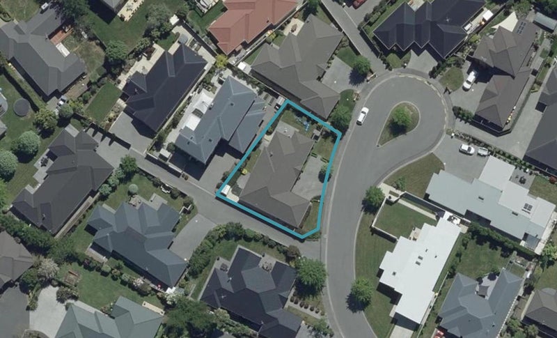 17 Breton Close, Northwood, Christchurch - Carousel 1