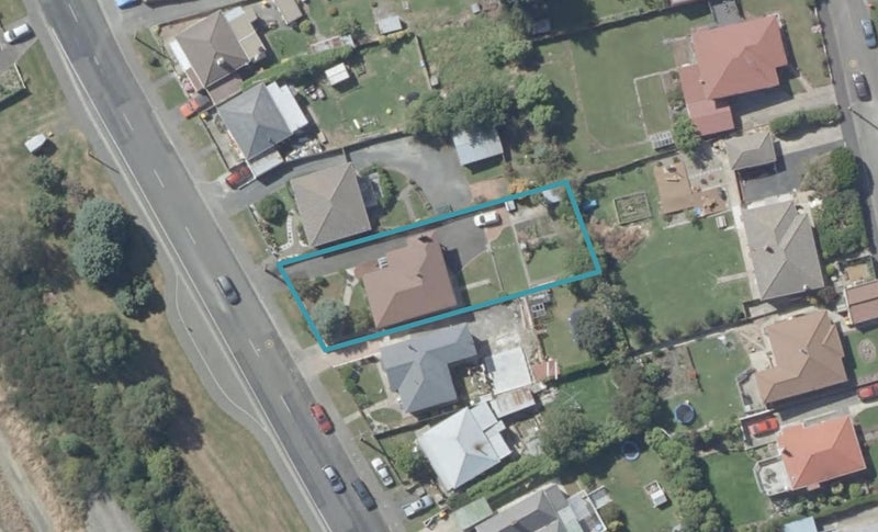 21 North Taieri Road, Abbotsford, Dunedin - Carousel 1