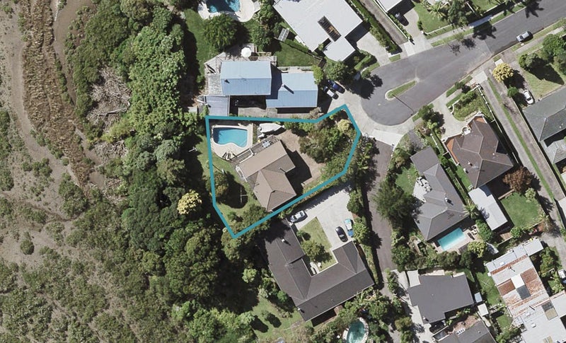 53 Riverlea Avenue, Pakuranga, Auckland - Carousel 1
