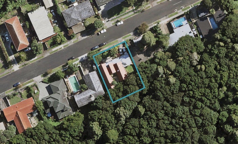 29 Walpole Avenue, Hillpark, Auckland - Carousel 1
