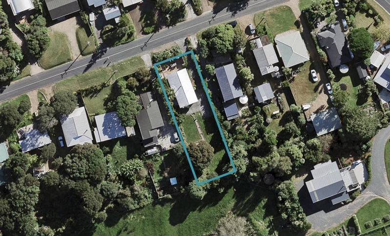 65 Hauraki Road, Oneroa, Waiheke Island - Carousel 1