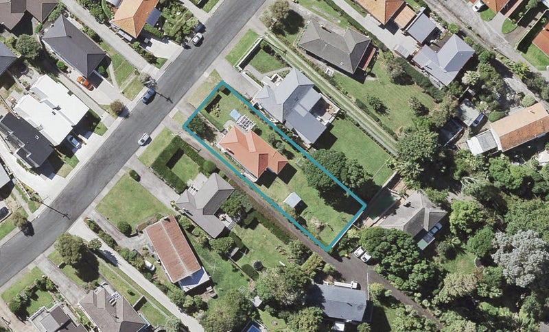 42 Patons Road, Howick, Auckland - Carousel 1
