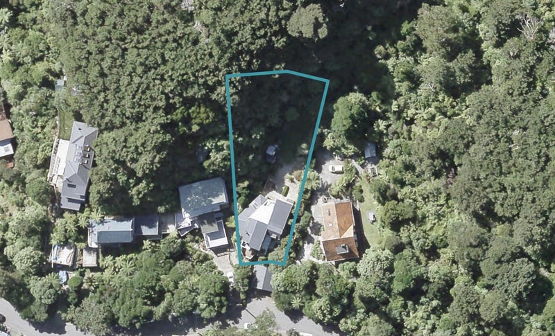 39 Kotari Road, Days Bay, Lower Hutt - Carousel 1
