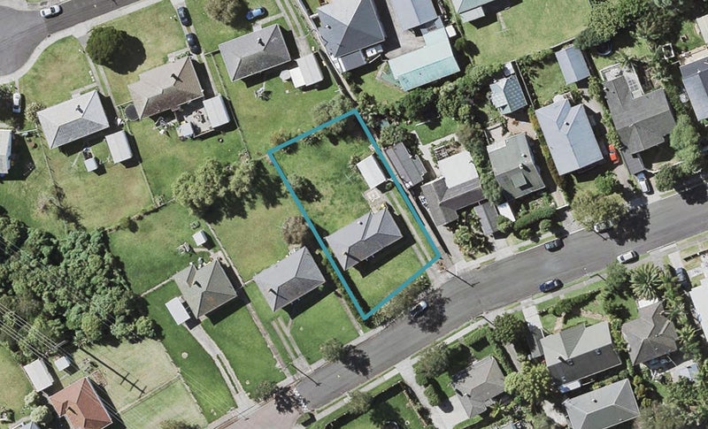38 Egremont Street, Belmont, Auckland - Carousel 1