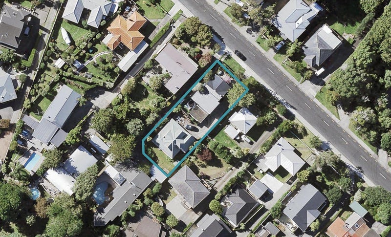 2/85 Beach Road, Mellons Bay, Auckland - Carousel 1