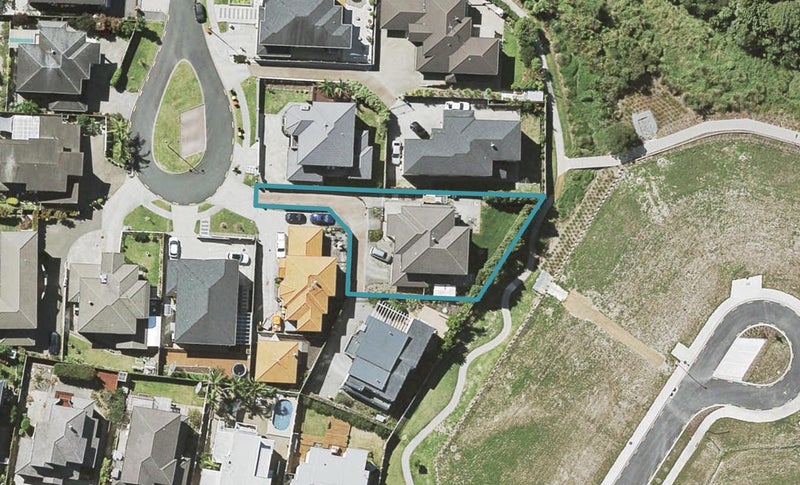 22 Lismore Way, Oteha, Auckland - Carousel 1