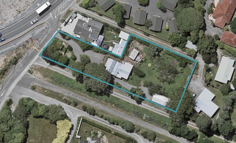 266 Main Highway, Otaki - Carousel 1