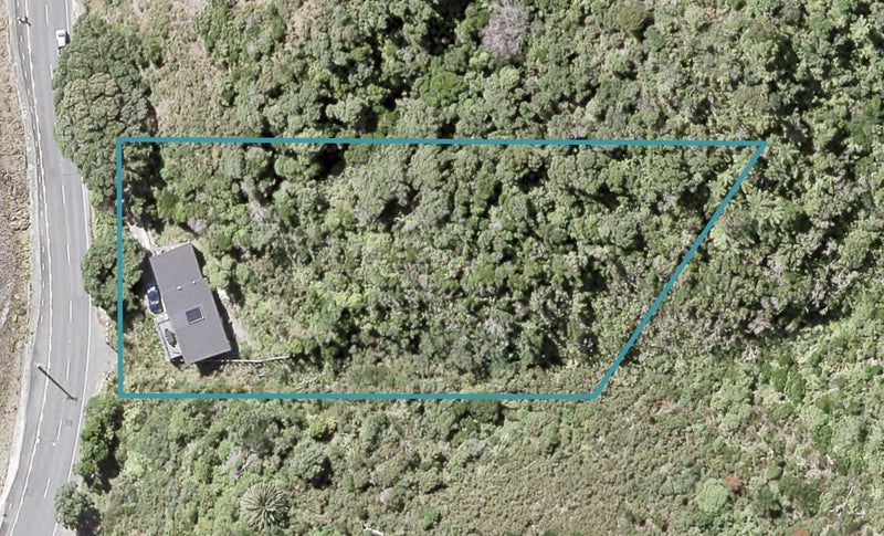 507 Marine Drive, Sunshine Bay, Lower Hutt - Carousel 1